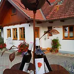 Проживание в семье Gaestehaus - Camping- Weinhof Radl *