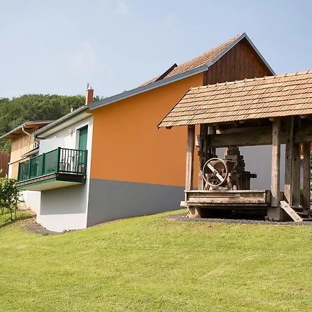 Gaestehaus - Camping- Weinhof Radl * Kloch