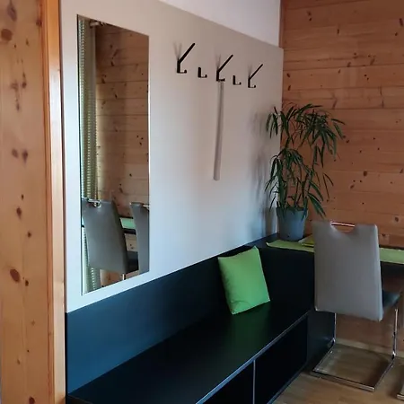 Homestay Gaestehaus - Camping- Weinhof Radl