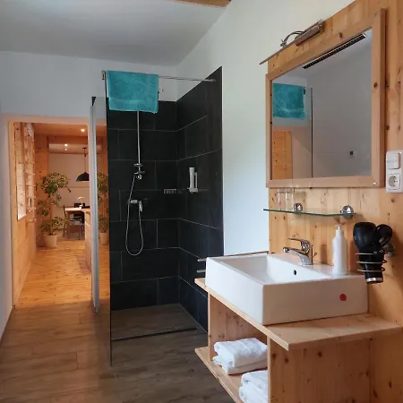 홈스테이 Gaestehaus - Camping- Weinhof Radl