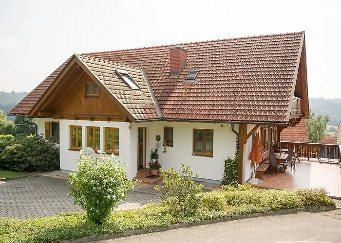 Séjour chez l'habitant Gaestehaus - Camping- Weinhof Radl *