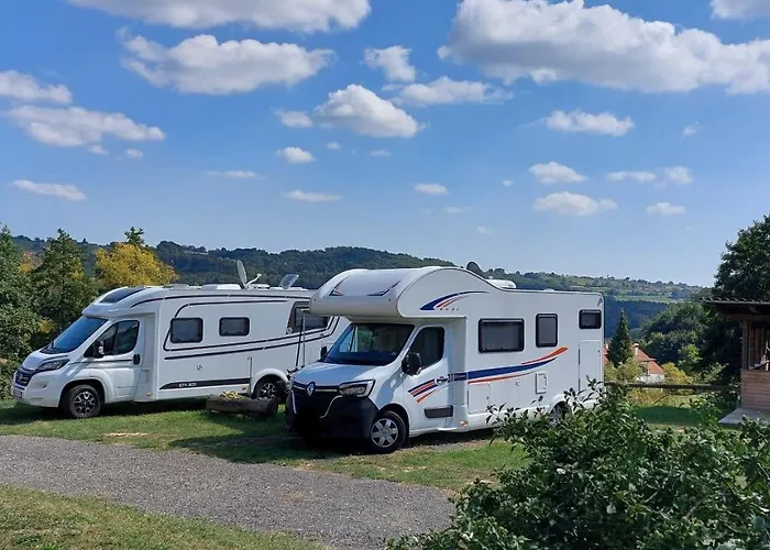 Pansiyon Gaestehaus - Camping- Weinhof Radl