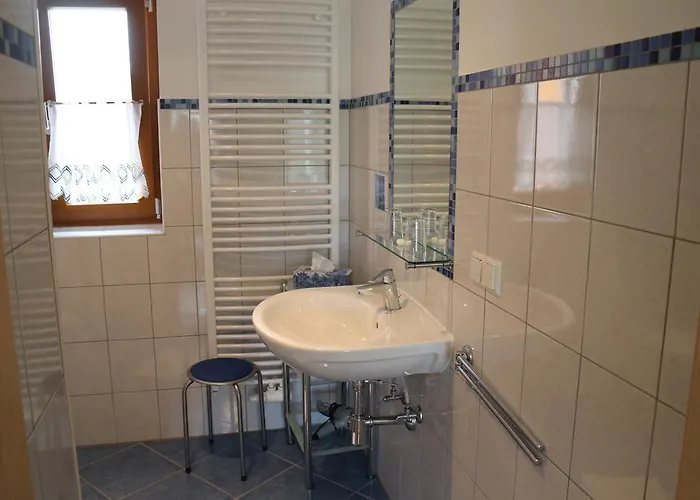 Gaestehaus - Camping- Weinhof Radl Pansiyon